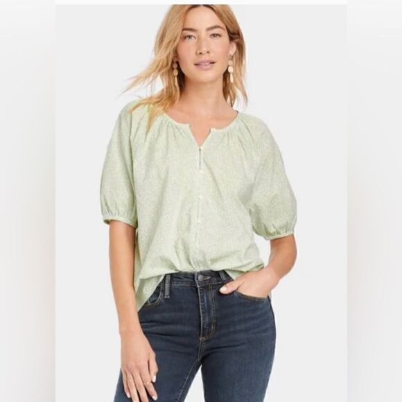 Universal Thread Light Green and White Floral Peasant Blouse Top Size XS - Picture 1 of 6